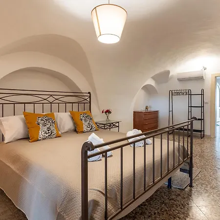 Antica Dimora Dell'abate Apartment *